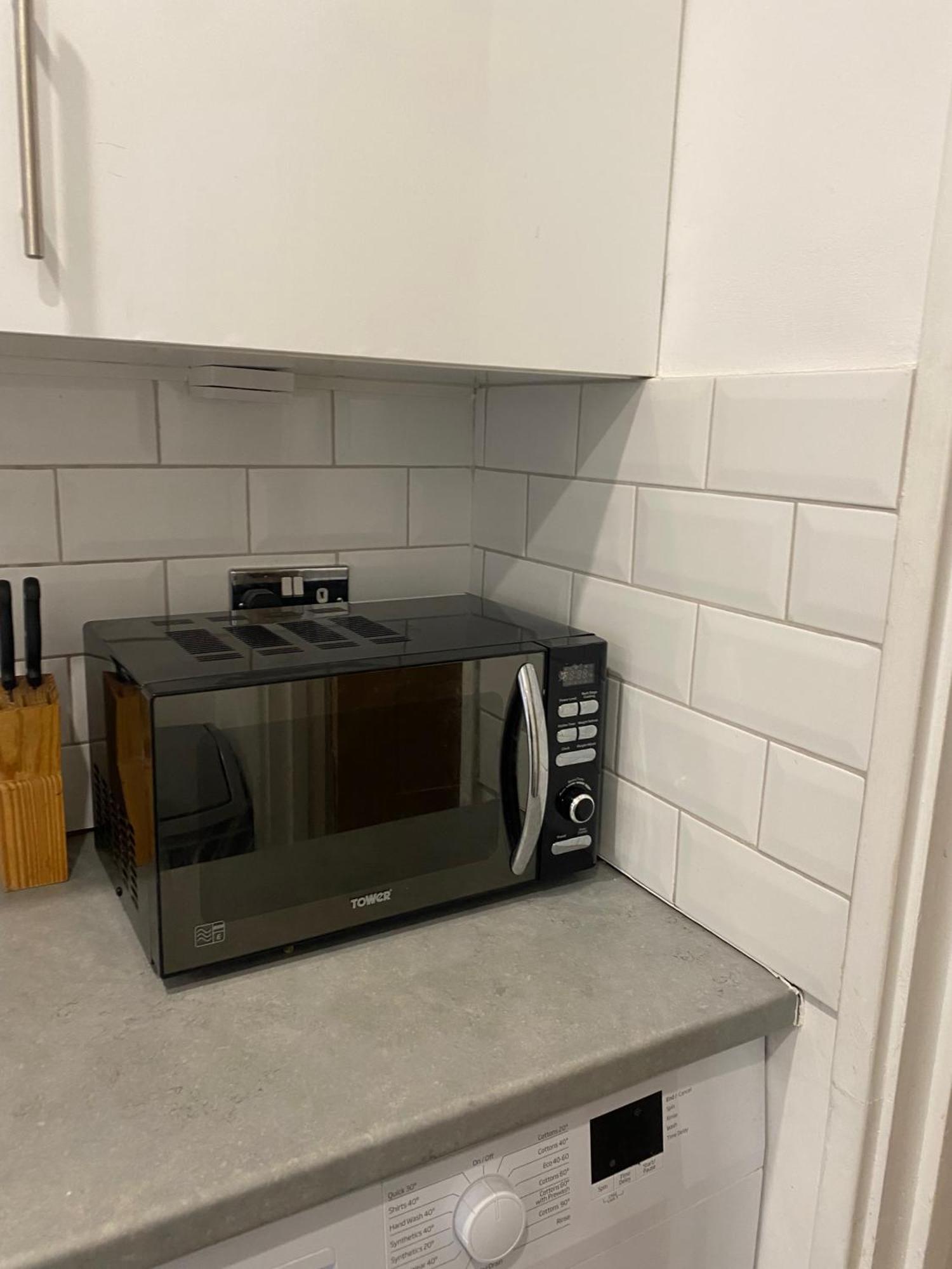 Luxurious 5 Bedroom House London